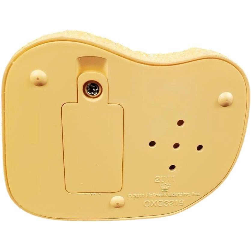 2011 Mele Kalikimaka Hallmark Ornament (Beach) QXG3219