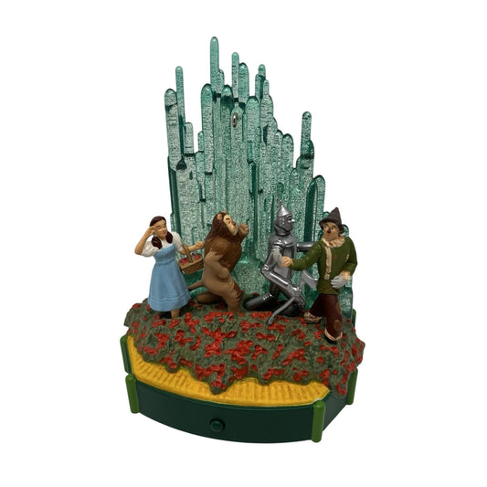 2011 Optimistic Voices Hallmark Ornament (The Wizard of Oz) QXI2807 Image1