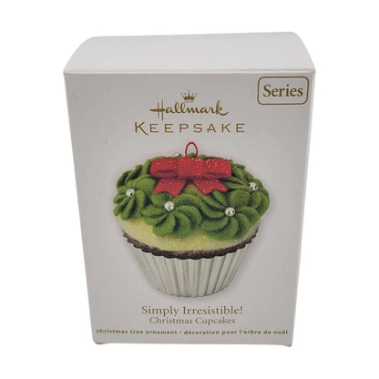 2011 Simply Irresistible! Hallmark Ornament (Christmas Cupcakes) QX8869 Image2