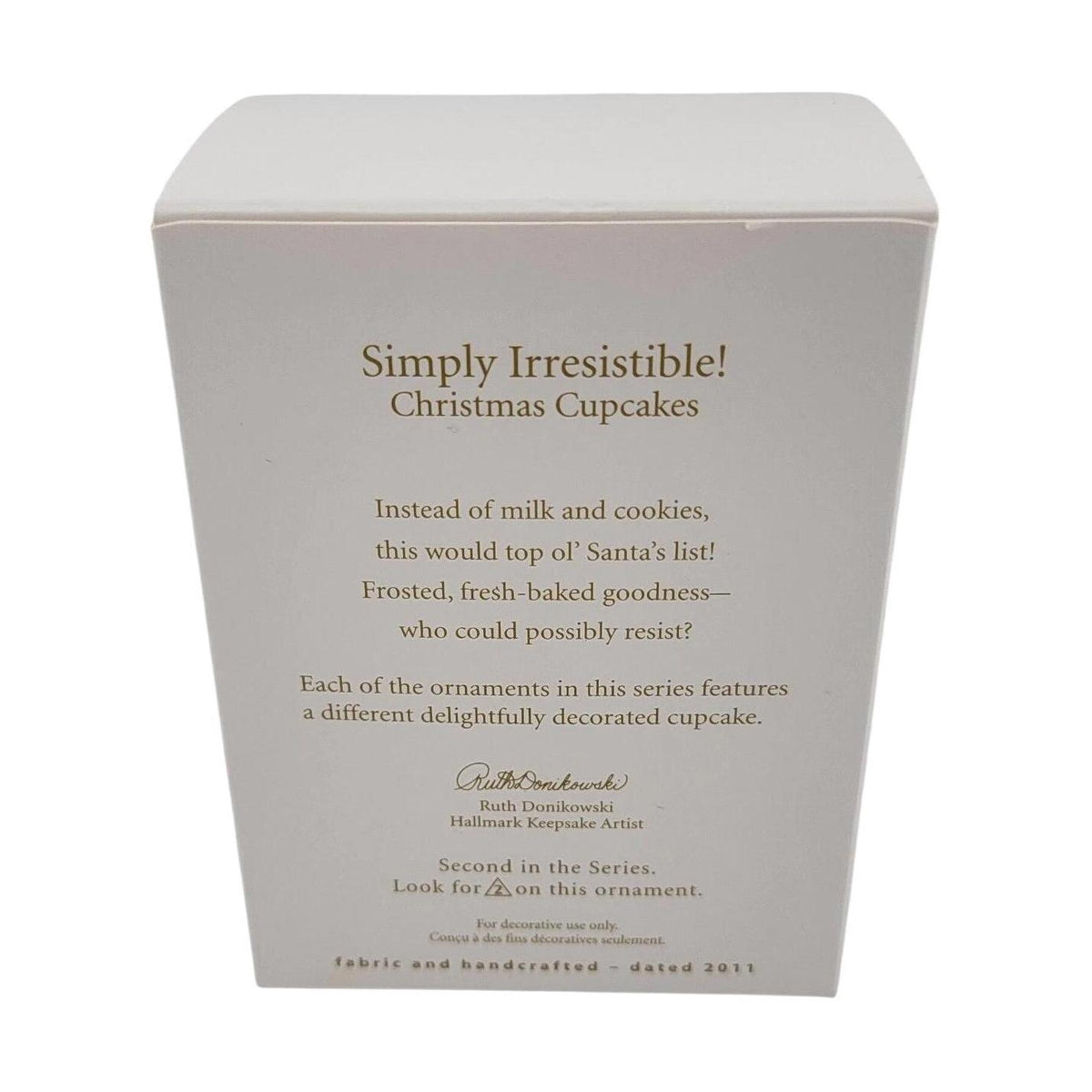 2011 Simply Irresistible! Hallmark Ornament (Christmas Cupcakes) QX8869 Image5