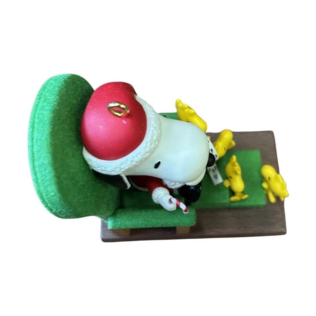 2011 Snoopy Claus Hallmark Ornament (Peanuts) QXI2899 Image5