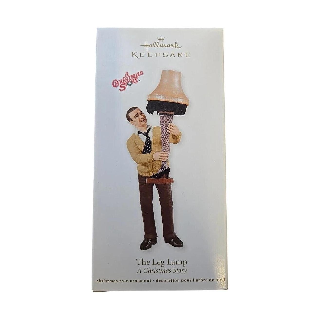 2011 The Leg Lamp Hallmark Ornament (A Christmas Story) QXI2887 Image2
