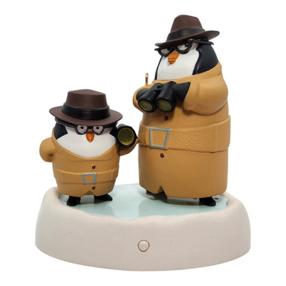 2011 Where's Santa's Stuff? Hallmark Ornament (Ornament and Book Set) QXG4729