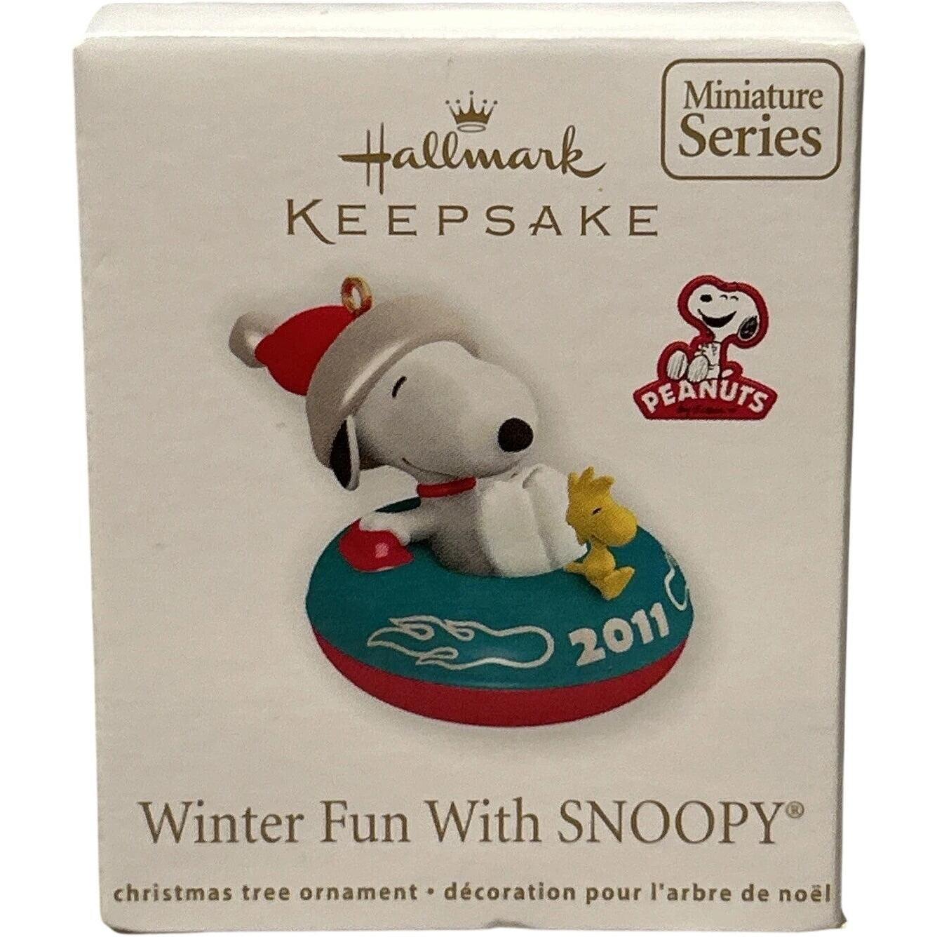 2011 Winter Fun With Snoopy Hallmark Ornament (Winter Fun with Snoopy) QXM9117