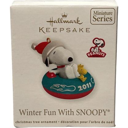 2011 Winter Fun With Snoopy Hallmark Ornament (Winter Fun with Snoopy) QXM9117