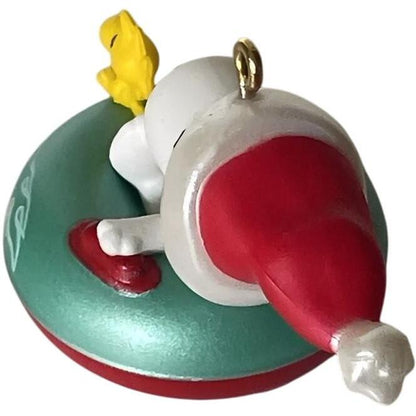 2011 Winter Fun With Snoopy Hallmark Ornament (Winter Fun with Snoopy) QXM9117