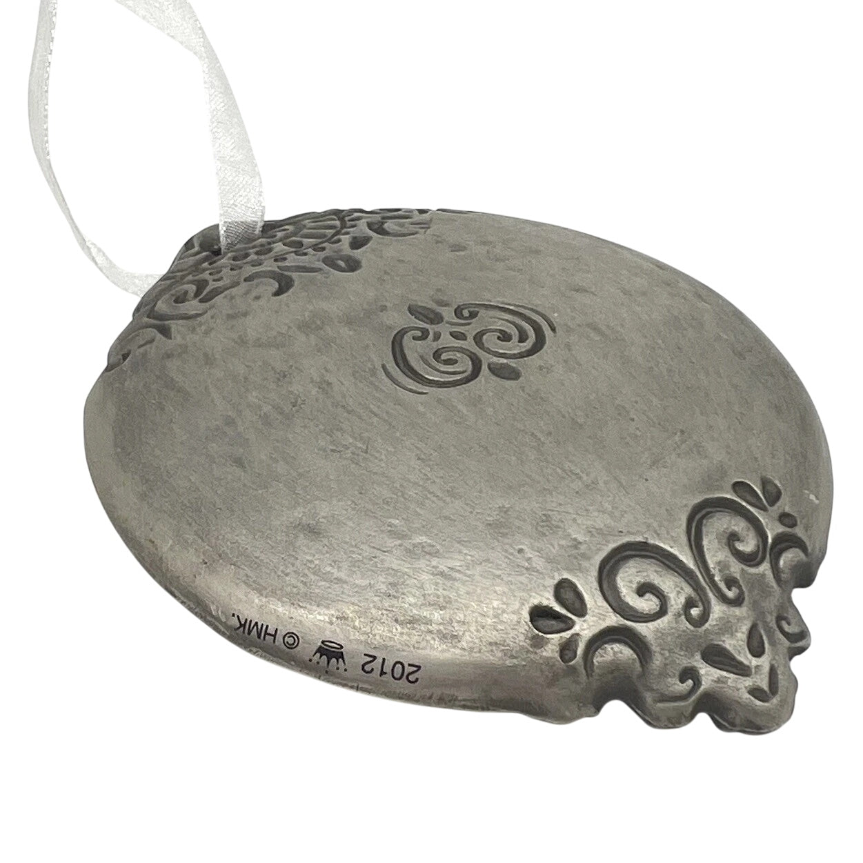 2012 Mother and Child Hallmark Ornament (Nativity) QXG3541