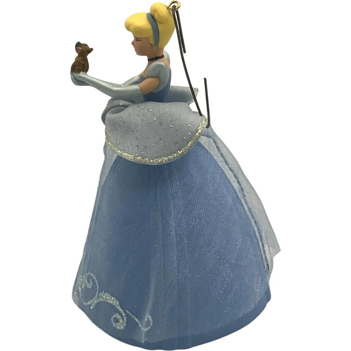 2012 Ready for the Ball Hallmark Ornament (Cinderella) QXD1631