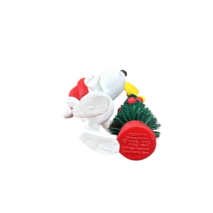 2012 Snoopy and Woodstock Decorate Tree Hallmark Ornament (Peanuts) XKT1051