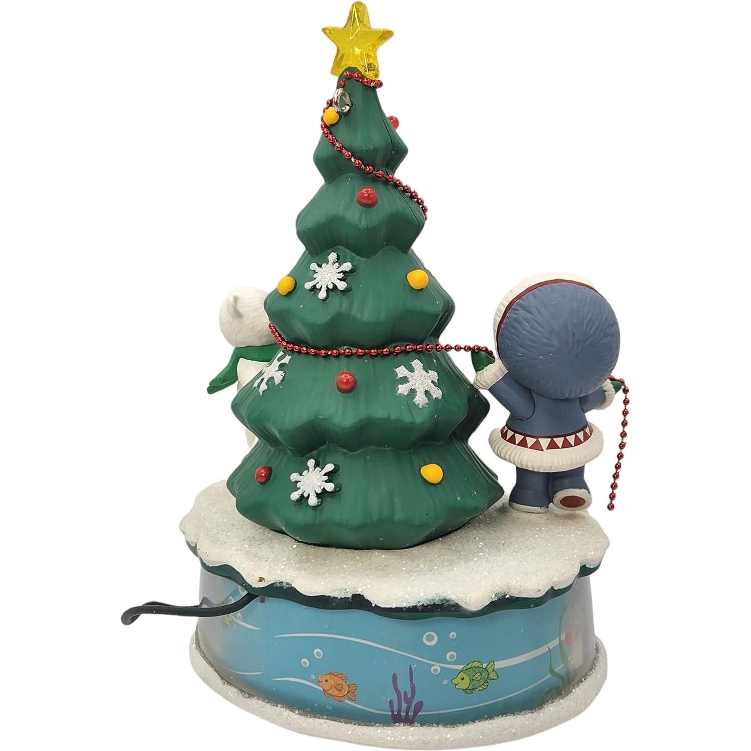 QXG4561 2021 Trimming the Tree Image3