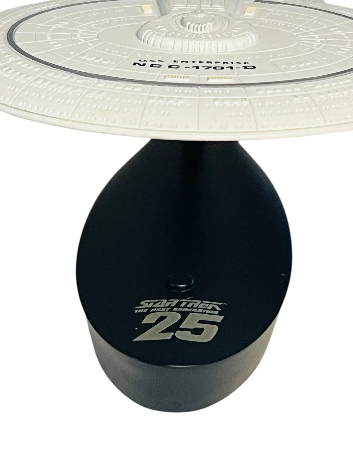 2012 USS Enterprise NCC-1701-D Hallmark Ornament (Star Trek) QXI2051