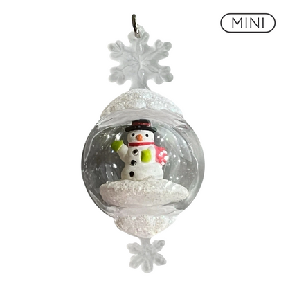 2012 A Snow Hello Hallmark Ornament (Snowmen) QXM9021 Image1