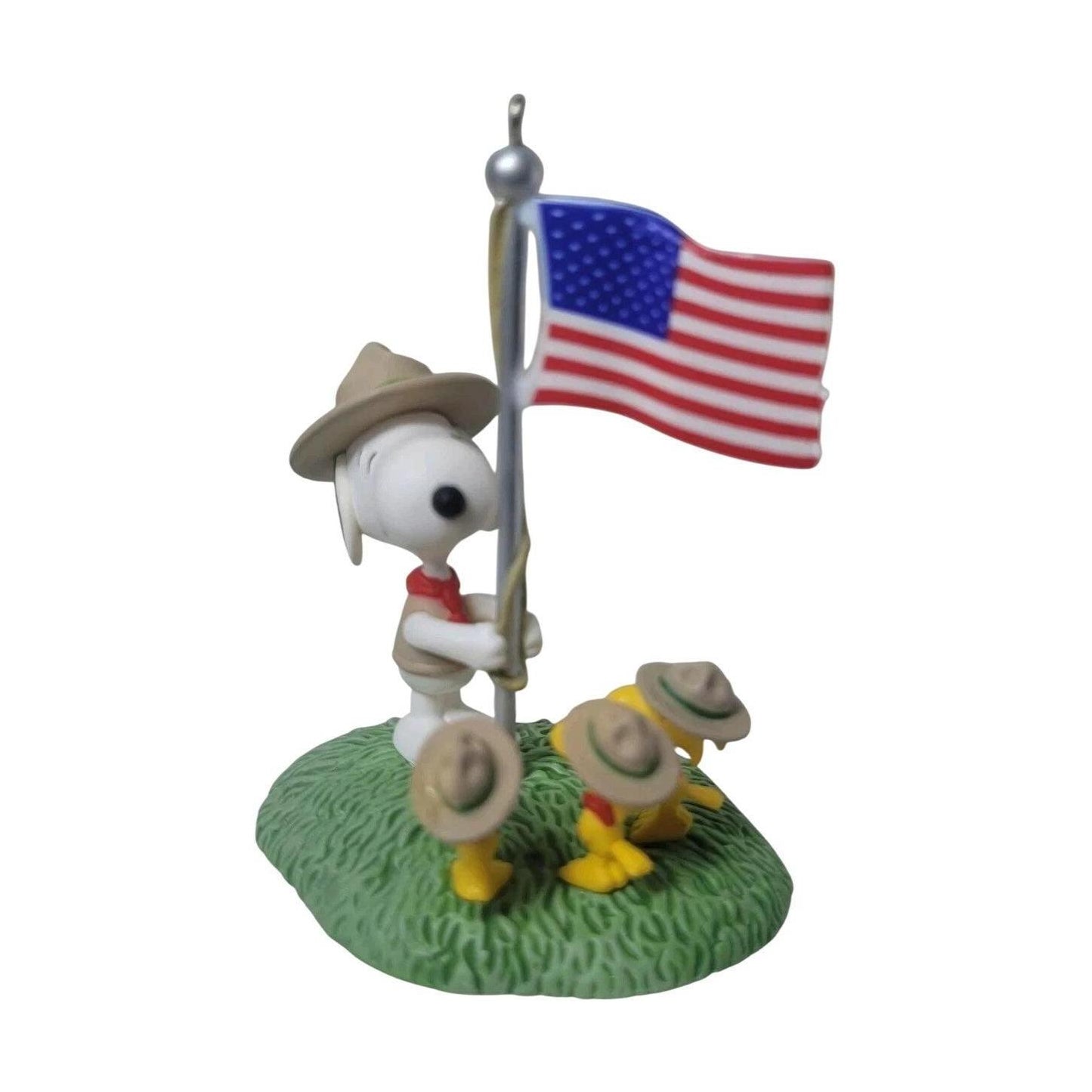 2012 Beagle Scout Salute Hallmark Ornament (Peanuts) QXI2941 Image3