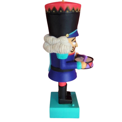 2012 Christmas Wisecracker Hallmark Ornament (Noble Nutcracker) QXG4914 Image5