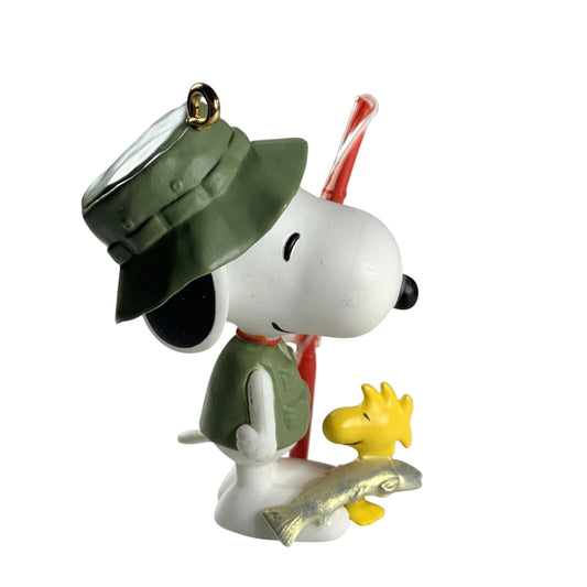 2012 Fisherman Snoopy Hallmark Ornament (Spotlight on Snoopy) QX8051 Image1