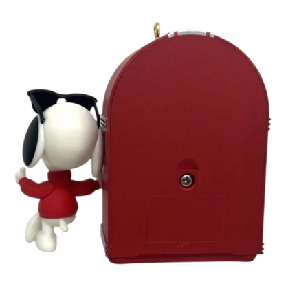 2012 Joe Cool Rocks! (Peanuts)