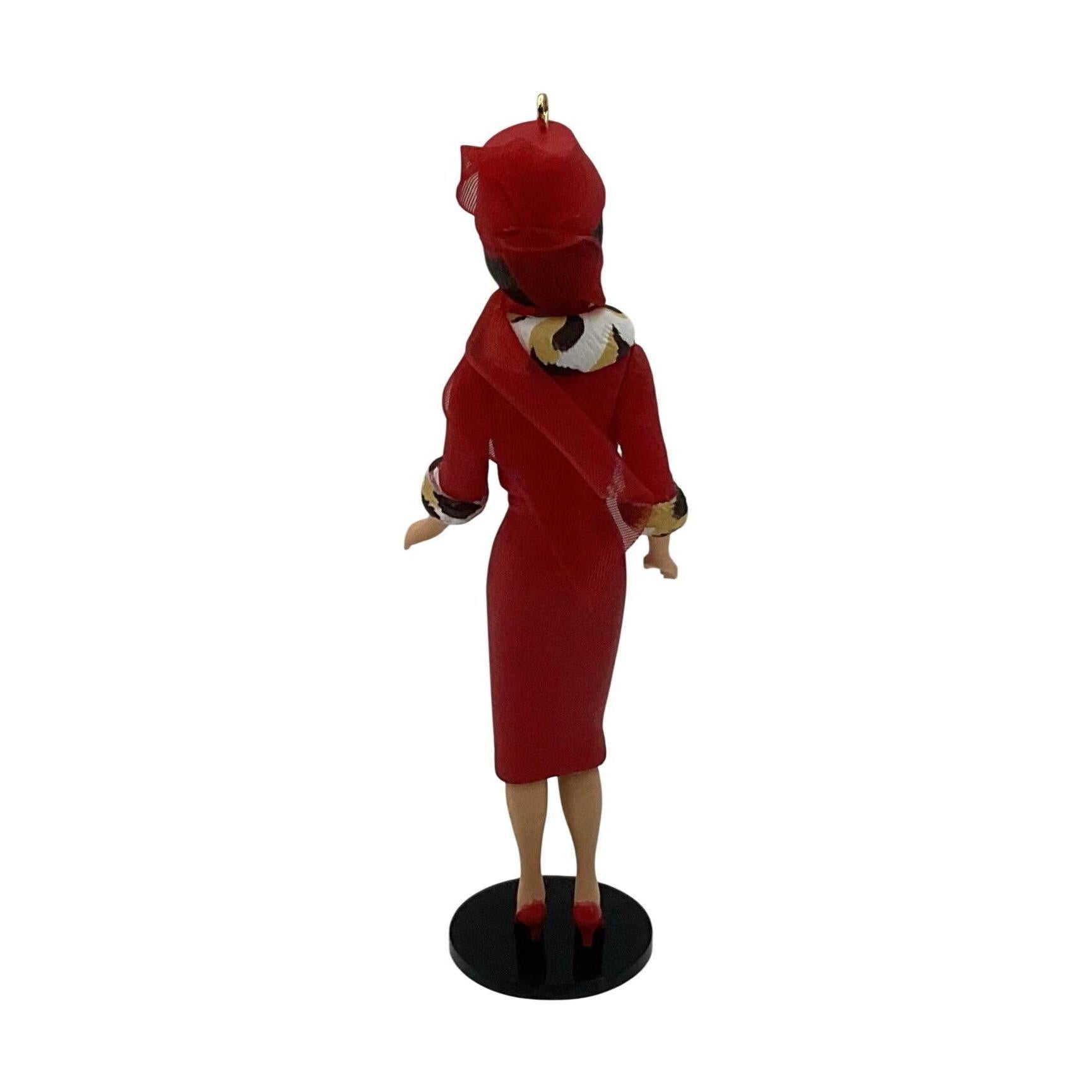 2012 Matinee Fashion Hallmark Ornament (Barbie) QX8394 Image4