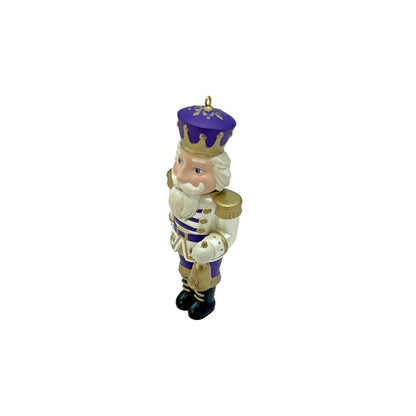2012 Noble Nutcracker (Hallmark Associate Gift) Hallmark Ornament GMP4060 Image4