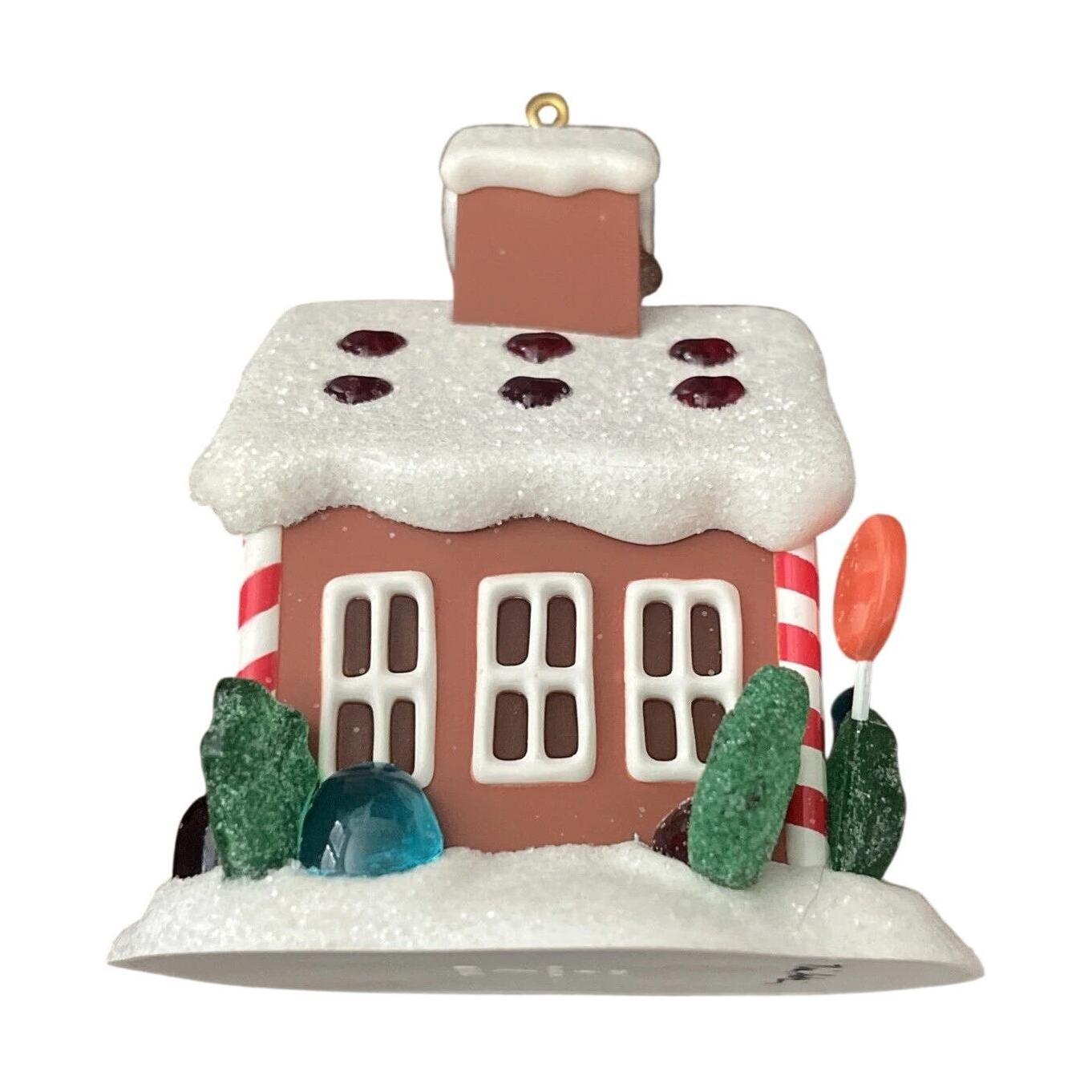 2012 Schoolhouse Hallmark Ornament (Noelville) QX8014 Image5