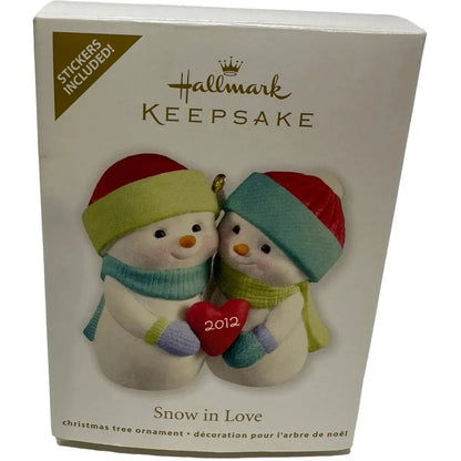 2012 Snow in Love Hallmark Ornament (Snowmen) QXG4534