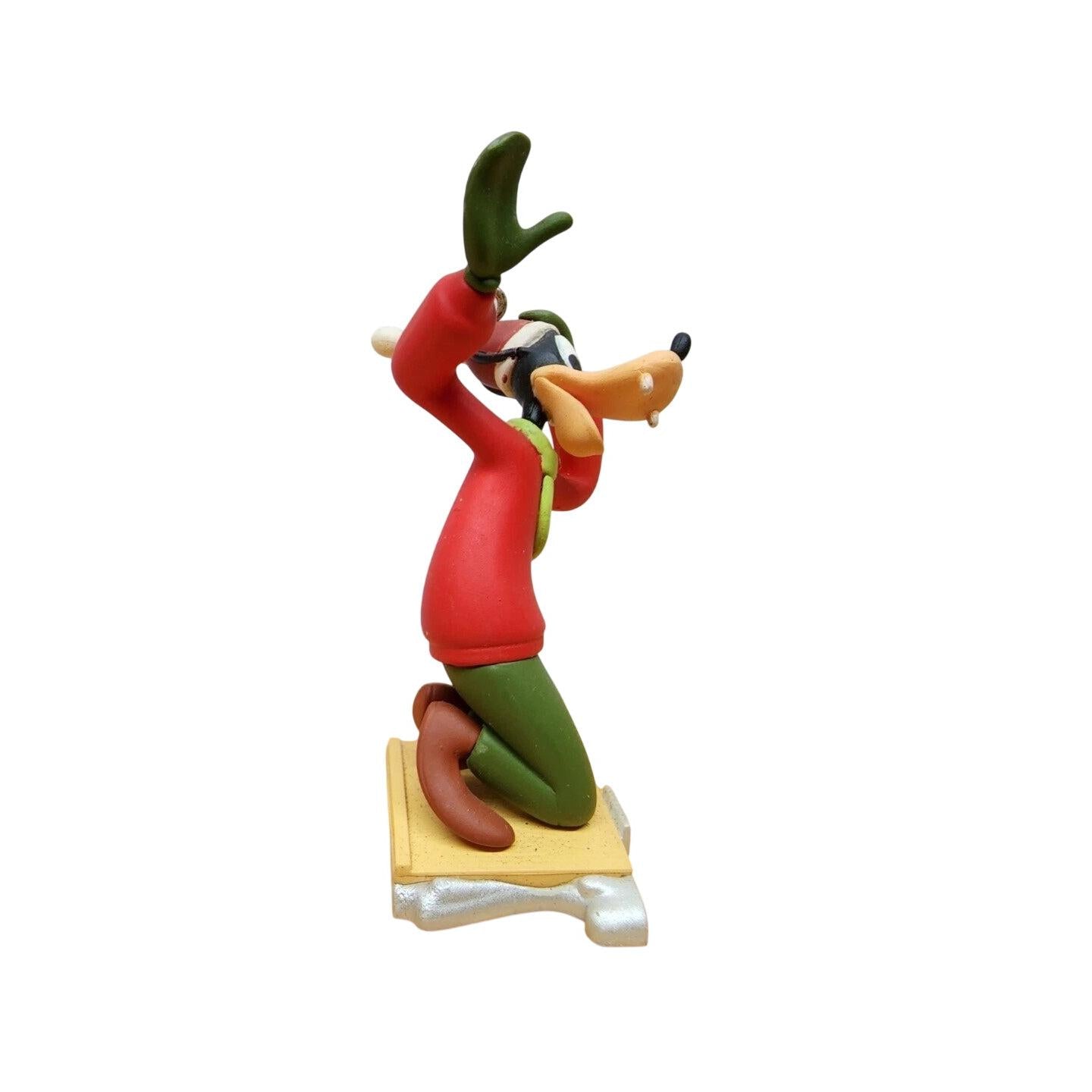 2012 Snow Stylin' Goofy Hallmark Ornament (Mickey Mouse & Friends) QRP5911 Image5