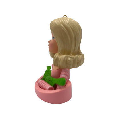 2012 Quick Curl Barbie Beauty Center (Barbie)