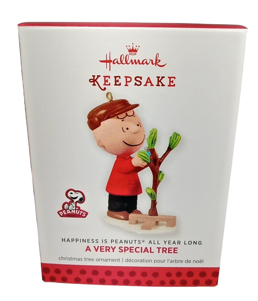 2013 A Very Special Tree Hallmark Ornament (Happiness is Peanuts) QX9822