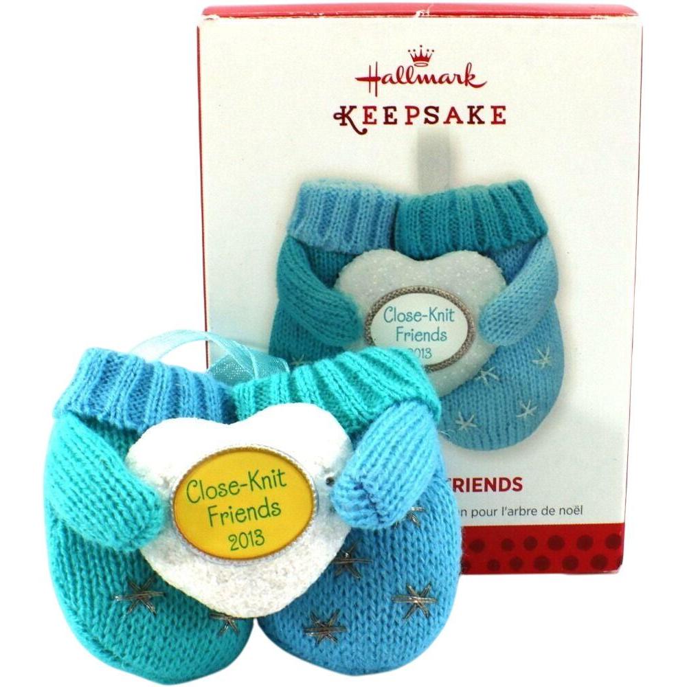 2013 Close-Knit Friends Hallmark Ornament (Mittens) QXG1595