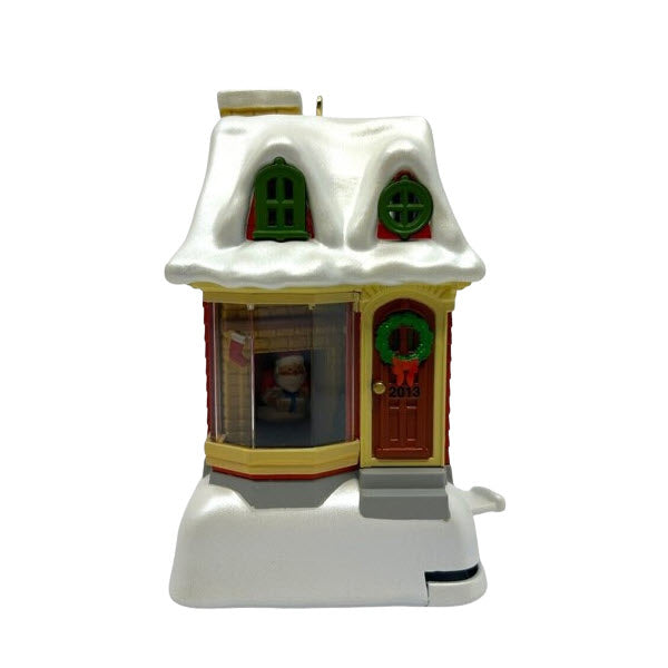 2013 Hallmark Ornament (1225) Kringleville Drive Hallmark Ornament (Kringleville) QX9025