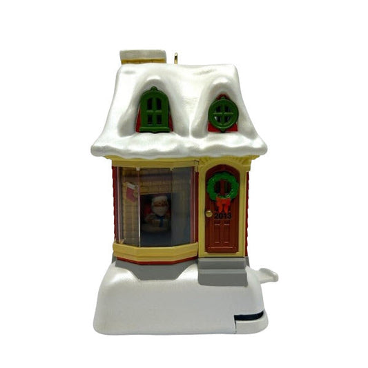 2013 Hallmark Ornament (1225) Kringleville Drive Hallmark Ornament (Kringleville) QX9025
