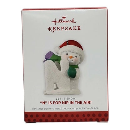 2013 Let It Snow "N" is For NIP In the air! Hallmark Ornament (Snowmen) QRP5932