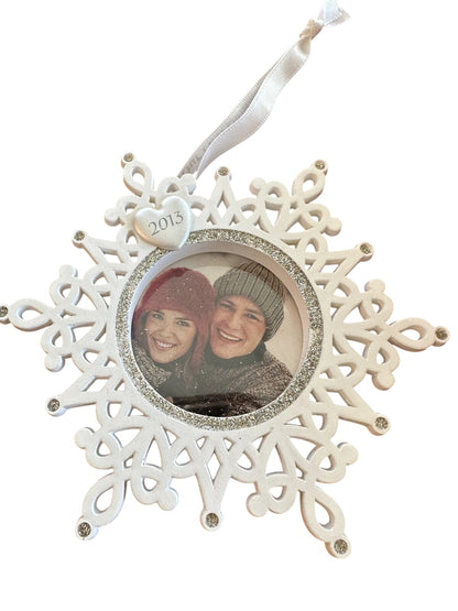 2013 Our First Christmas Hallmark Ornament (Photo Holder) QXG1872