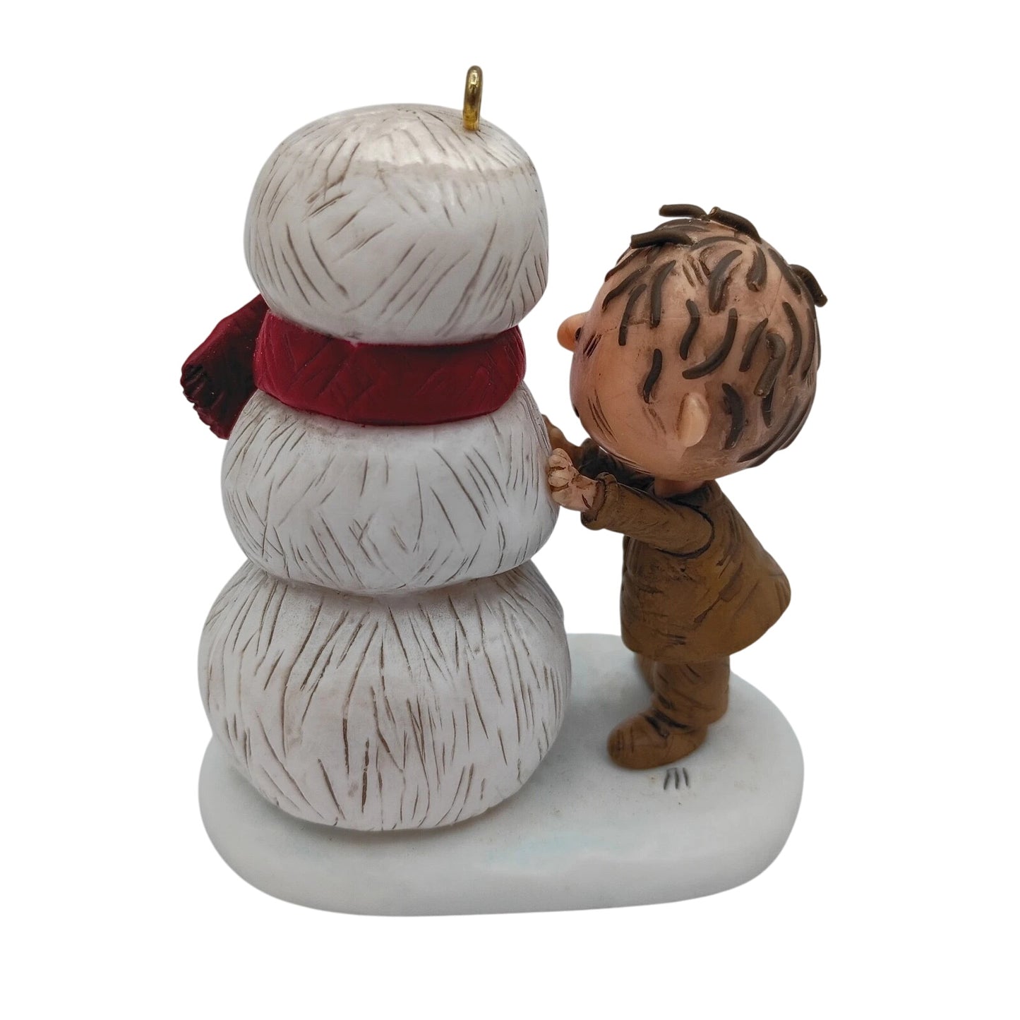 2013 Pigpen Builds a Snowman Hallmark Ornament (Peanuts) QXI2232
