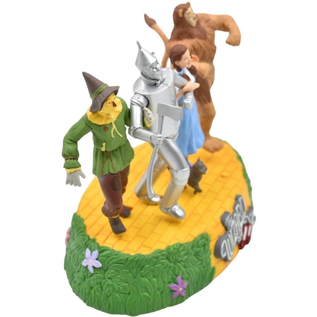 2013 We're Off to See the Wizard Hallmark Ornament (The Wizard of Oz) QFM3922