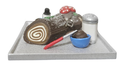 2013 Yummy Yule Log Cake Hallmark Ornament (Season's Treatings) QXE3782