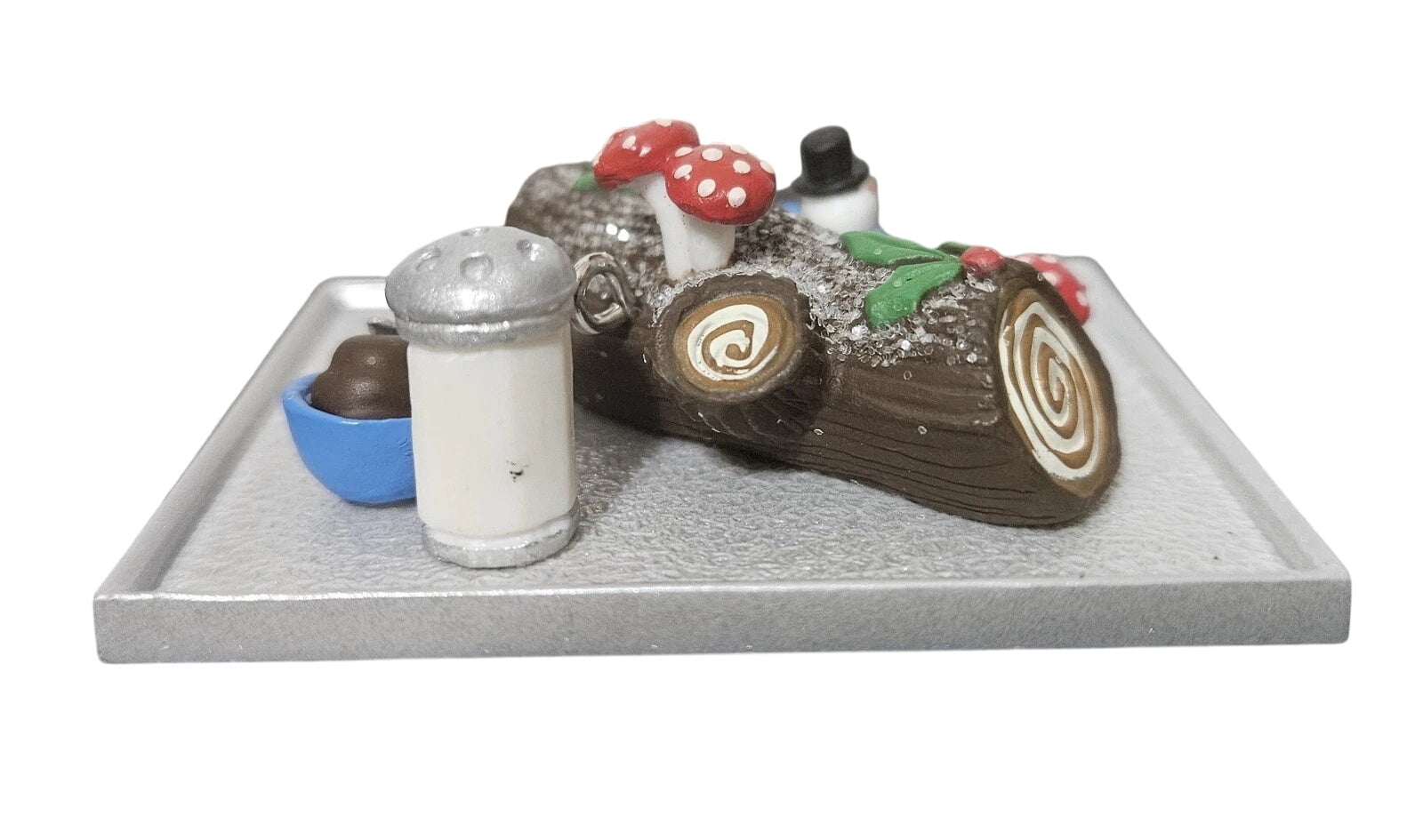 2013 Yummy Yule Log Cake Hallmark Ornament (Season's Treatings) QXE3782