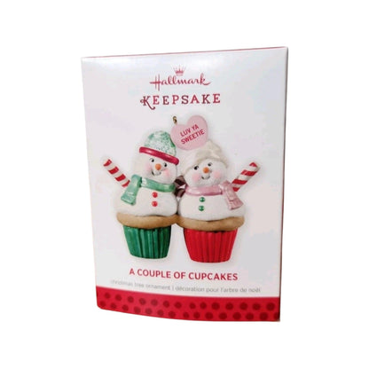2013 A Couple of Cupcake Hallmark Ornament (Snowmen) QXG1882 Image2