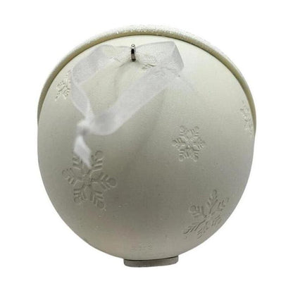 2013 A December To Remember Hallmark Ornament (Snowmen) QXG1042 Image3