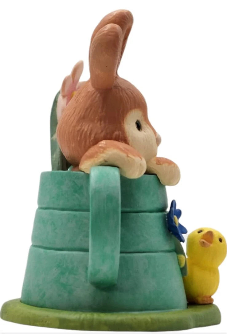 2013 A Spring Surprise Hallmark Ornament (Easter) QHG5626