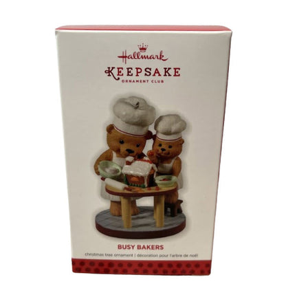 2013 Busy Bakers Hallmark Ornament (Eat & Drink) QXC5058
