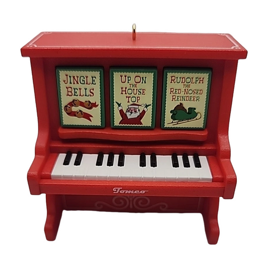 2013 Christmas Caroling Piano Hallmark Ornament (Piano) QXG1515 Image1