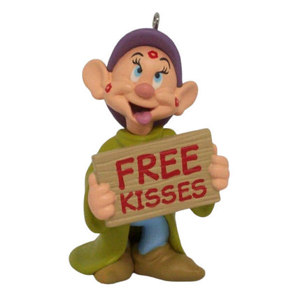 2013 Free Kisses Hallmark Ornament (Snow White & the Seven Dwarfs) QXE3752