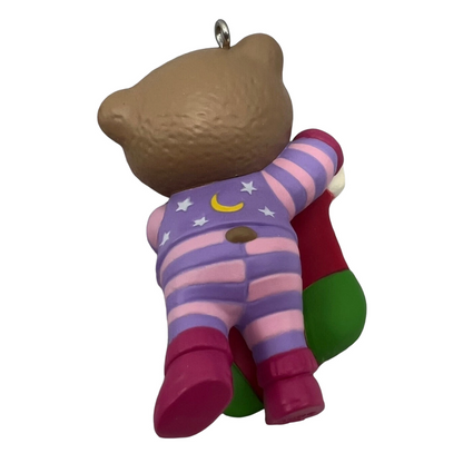 2013 GrandDaughter Hallmark Ornament (Family) QXG1912 Image3