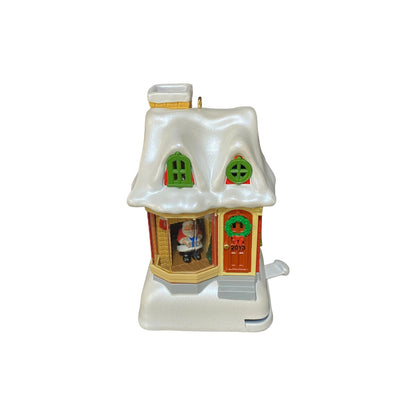2013 Hallmark Ornament (1225) Kringleville Drive Hallmark Ornament (Kringleville) QX9025 Image1