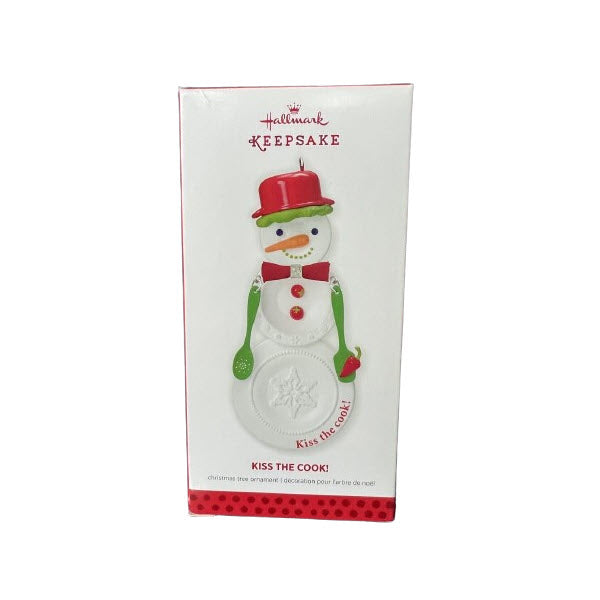 2013 Kiss The Cook! Hallmark Ornament (Kitchen & Baking) QXG1012