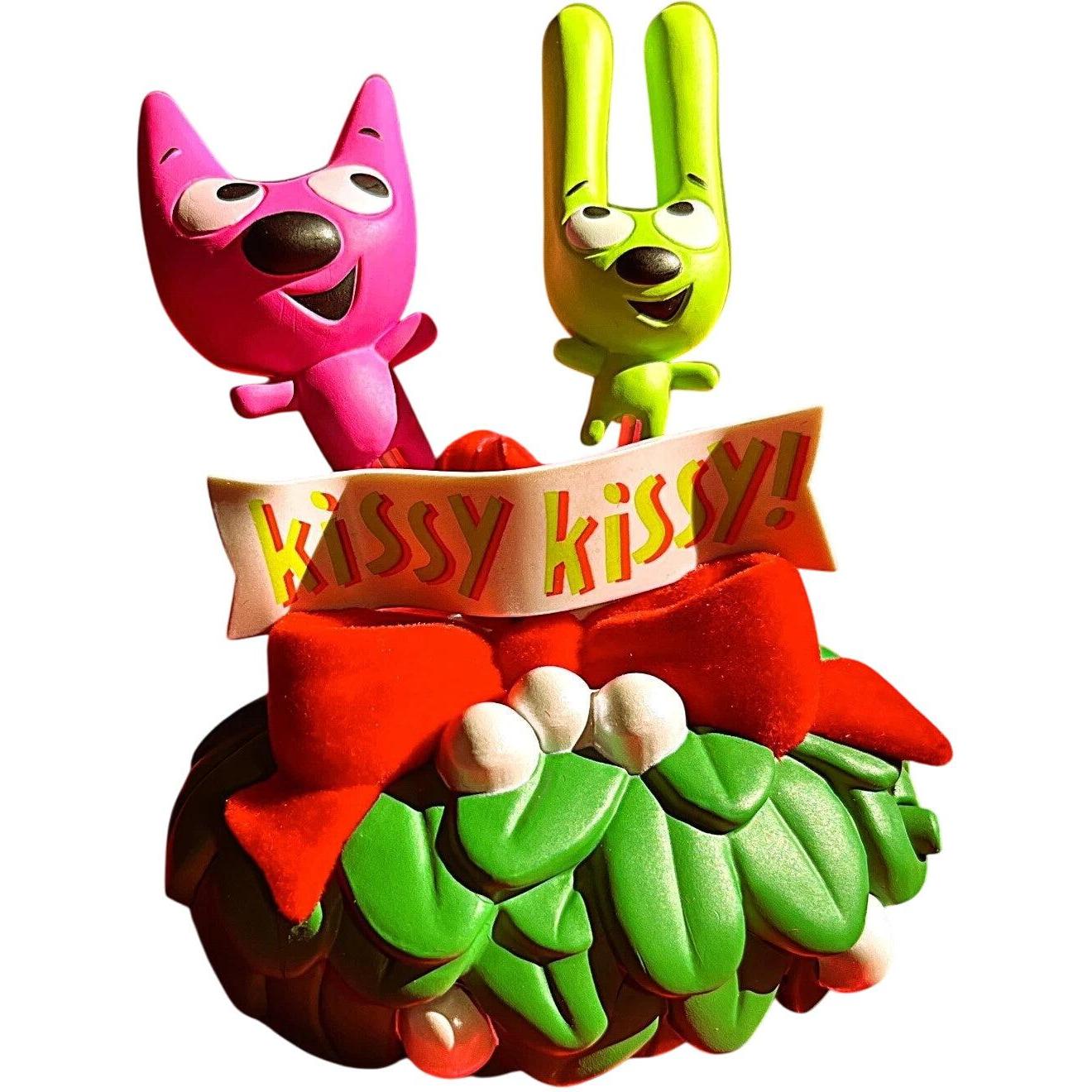 2013 Merry Kissmas! (Hoops & Yoyo)