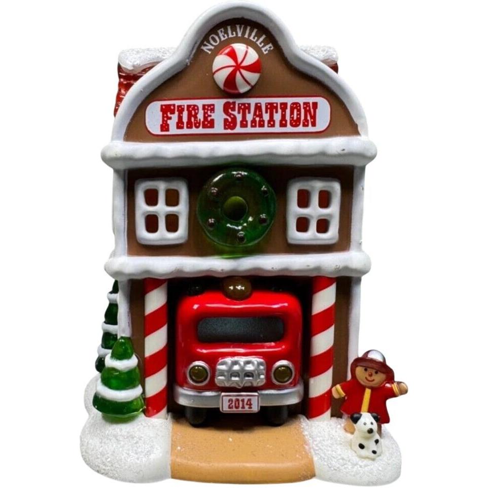 2014 Fire Station Hallmark Ornament (Noelville) QX9116