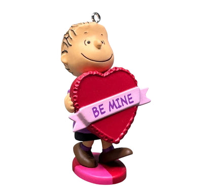 2014 Linus's Big Heart Hallmark Ornament (Happiness is Peanuts) QX9832
