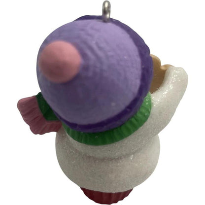 2014 Mom Hallmark Ornament (Cupcake) QGO1083