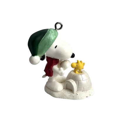 2014 Winter Fun With Snoopy Hallmark Ornament (Winter Fun with Snoopy) QXM8503